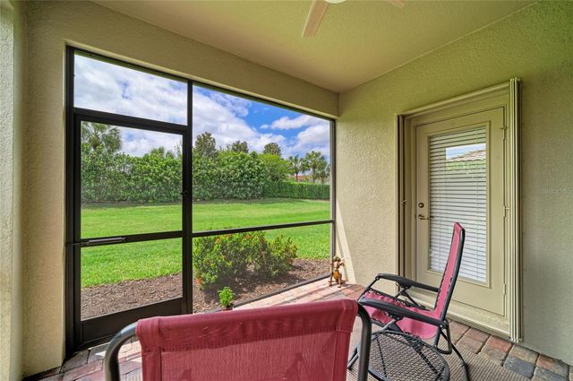 6810 WILLOWSHIRE WAY, Bradenton, FL 34212