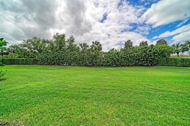 6810 WILLOWSHIRE WAY, Bradenton, FL 34212