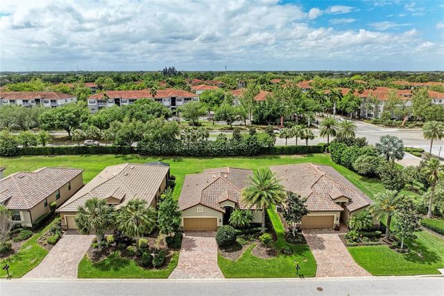 6810 WILLOWSHIRE WAY, Bradenton, FL 34212