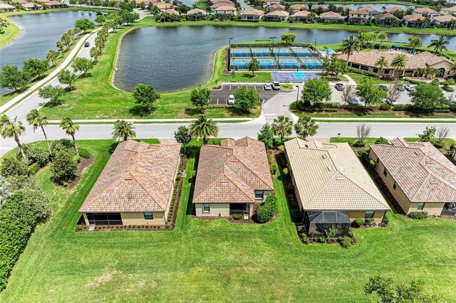 6810 WILLOWSHIRE WAY, Bradenton, FL 34212