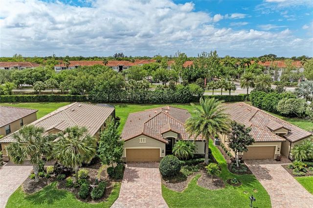 6810 WILLOWSHIRE WAY, Bradenton, FL 34212