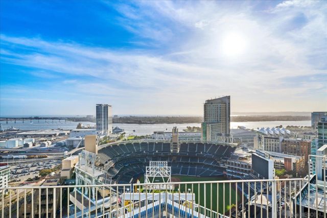 321 10th Ave 207, San Diego, CA 92101