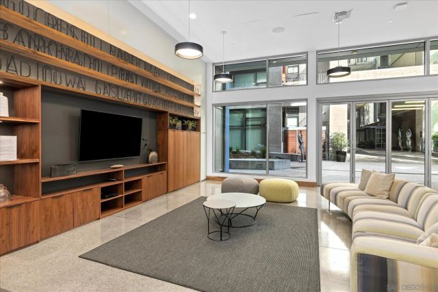 321 10th Ave 207, San Diego, CA 92101