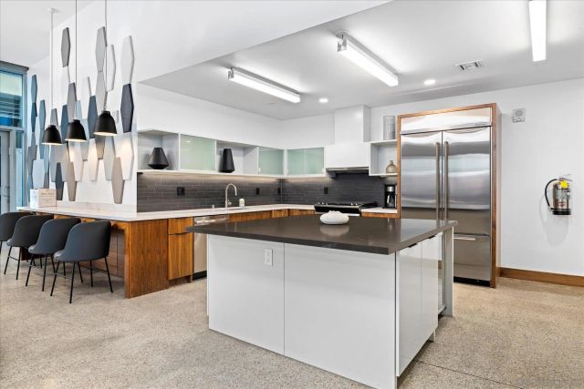 321 10th Ave 207, San Diego, CA 92101