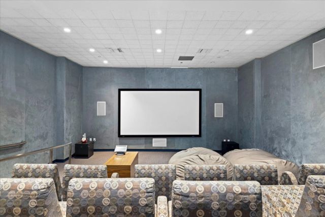 321 10th Ave 207, San Diego, CA 92101