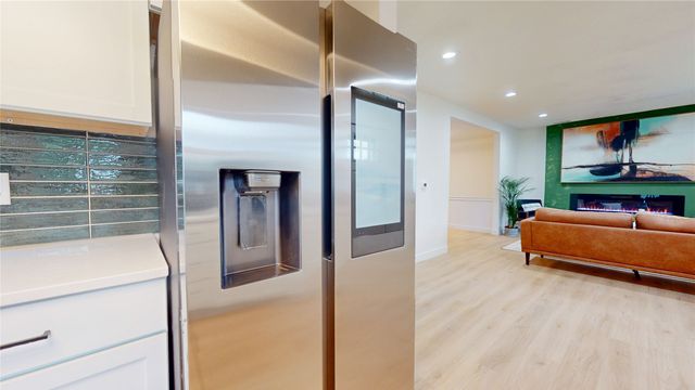 549 W 10th Street N, Newton, IA 50208