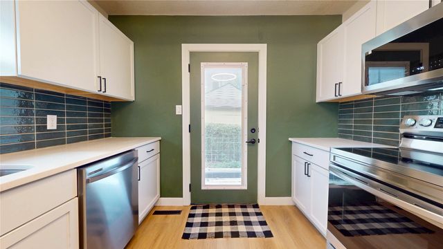 549 W 10th Street N, Newton, IA 50208