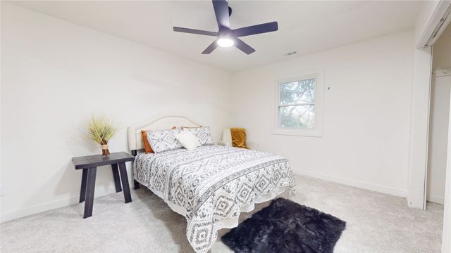 549 W 10th Street N, Newton, IA 50208