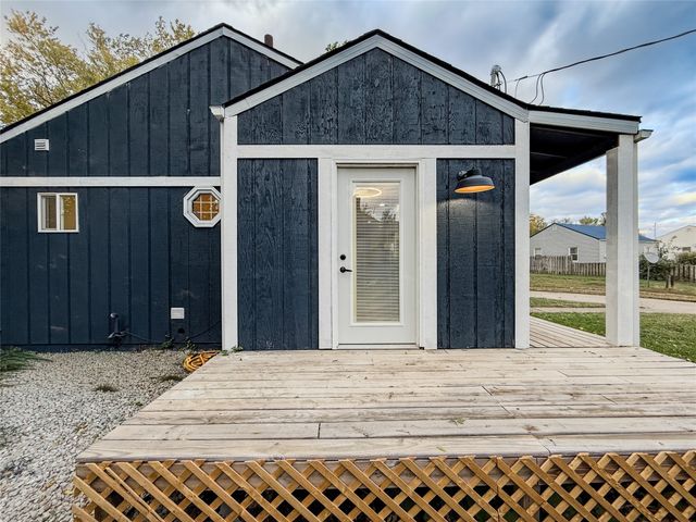 549 W 10th Street N, Newton, IA 50208