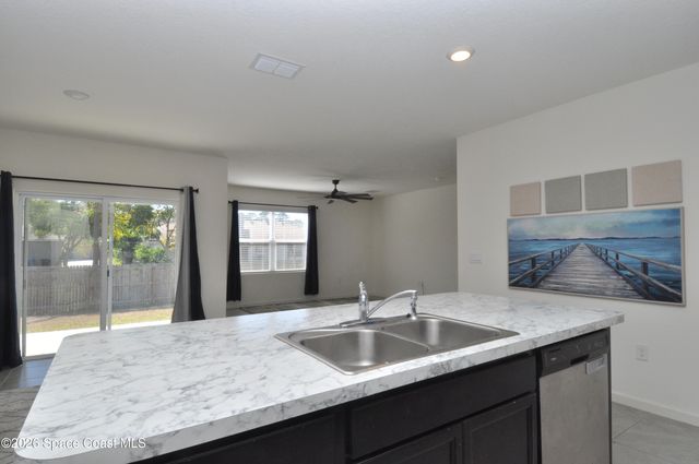 180 Hammock Road SE, Palm Bay, FL 32909