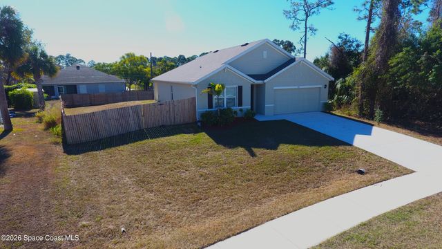 180 Hammock Road SE, Palm Bay, FL 32909