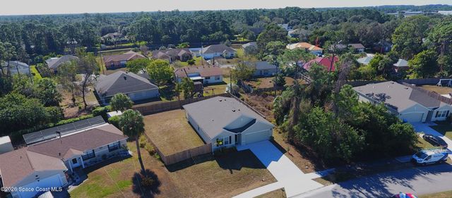 180 Hammock Road SE, Palm Bay, FL 32909