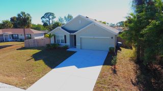 180 Hammock Road SE, Palm Bay, FL 32909