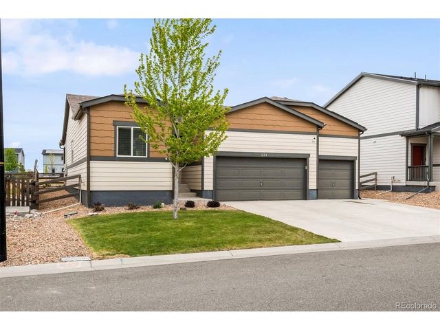1124 Sherman Dr, Dacono, CO 80514