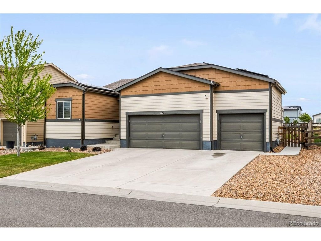 1124 Sherman Dr, Dacono, CO 80514