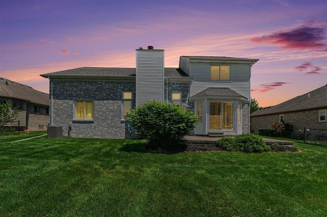 50777 Cambridge Drive, Macomb, MI 48044
