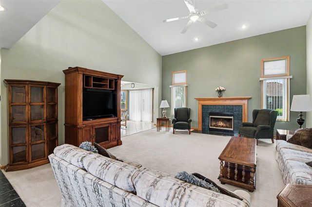 50777 Cambridge Drive, Macomb, MI 48044
