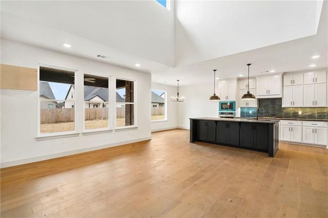 1121 Whistler Street, Bentonville, AR 72713