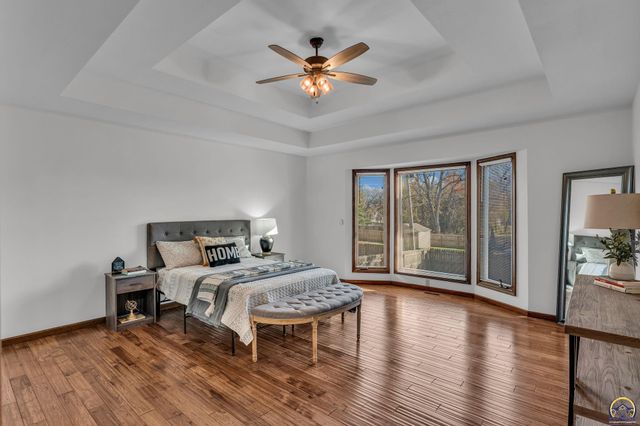 6743 SW Wentley LN, Topeka, KS 66614