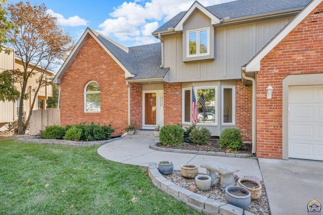 6743 SW Wentley LN, Topeka, KS 66614