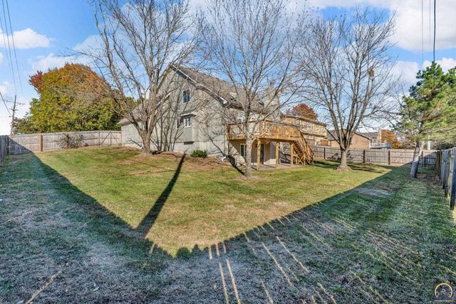 6743 SW Wentley LN, Topeka, KS 66614