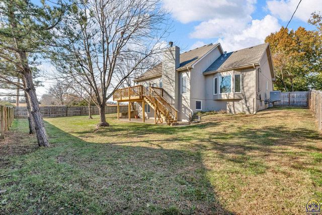 6743 SW Wentley LN, Topeka, KS 66614