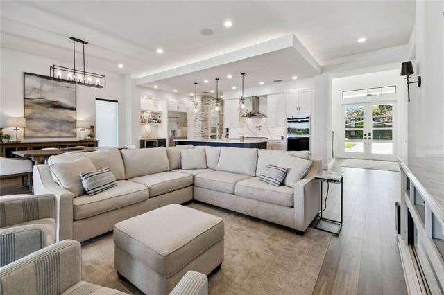 14906 N ROME AVENUE, Tampa, FL 33613