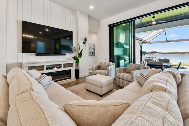 14906 N ROME AVENUE, Tampa, FL 33613