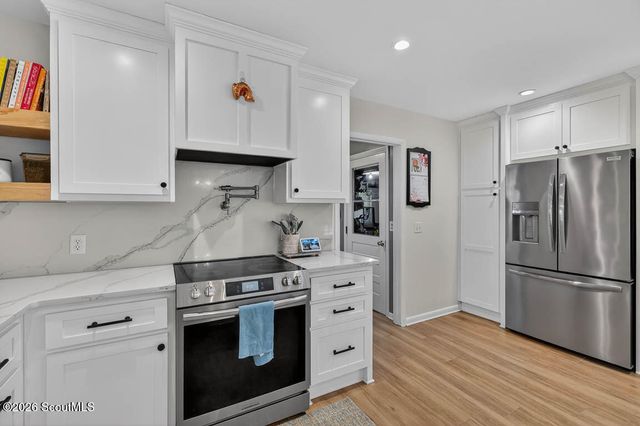 549 Marsh Circle, St. Simons Island, GA 31522