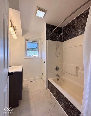 916 Slack Drive, Anderson, IN 46013