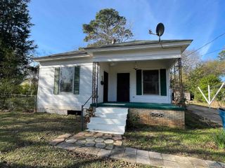 1305 George Gregg, Marshall, TX 75670