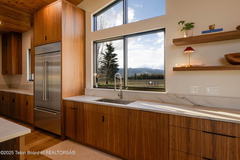 9346 BASIN Drive, Victor, ID 83455 photo 10