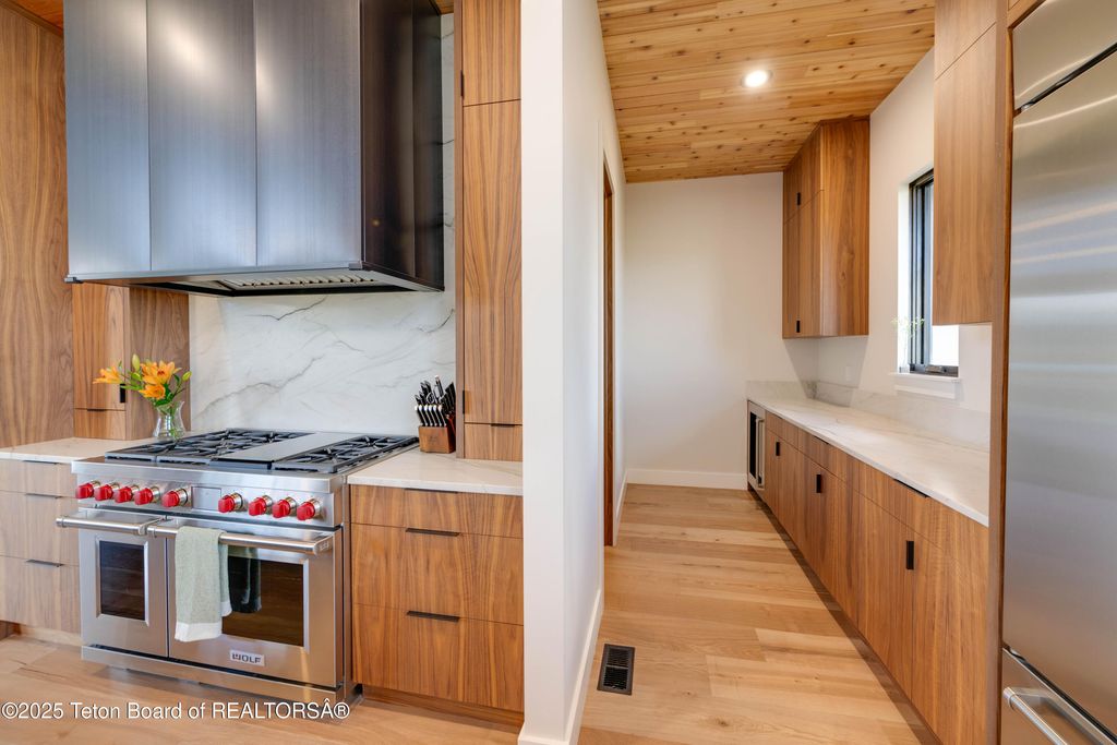 9346 BASIN Drive, Victor, ID 83455 photo 17