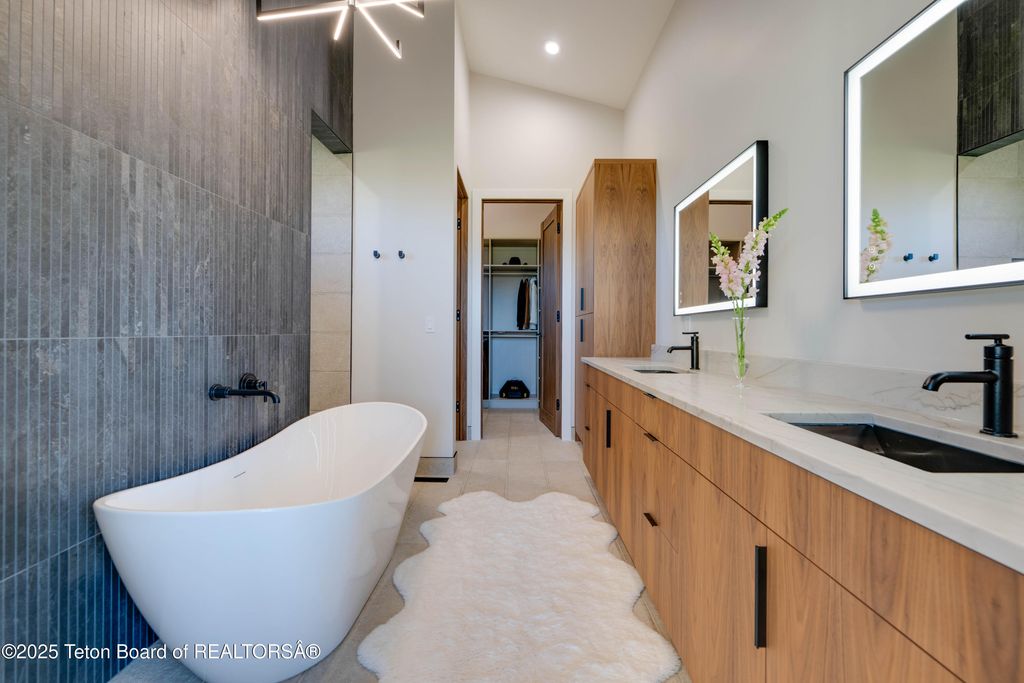 9346 BASIN Drive, Victor, ID 83455 photo 32