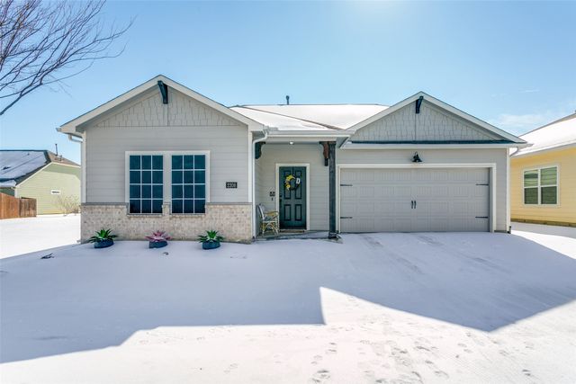 2208 Chebi Lane, Denton, TX 76209