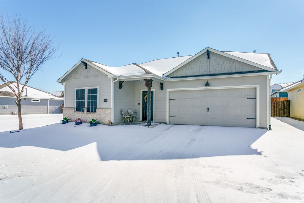 2208 Chebi Lane, Denton, TX 76209