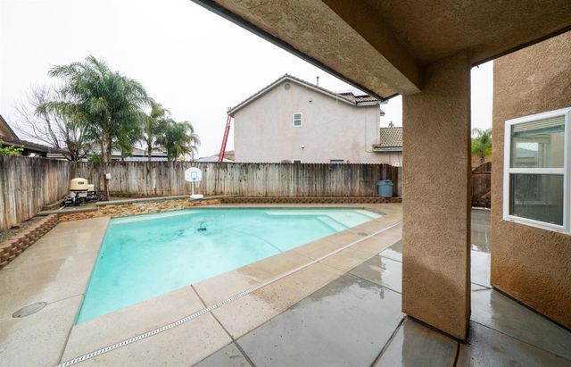 2632 Kimberly Drive, Madera, CA 93637