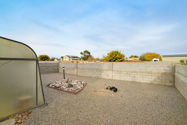 780 Stallion Road SE, Rio Rancho, NM 87124