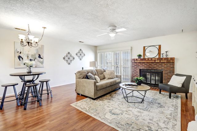 780 Stallion Road SE, Rio Rancho, NM 87124