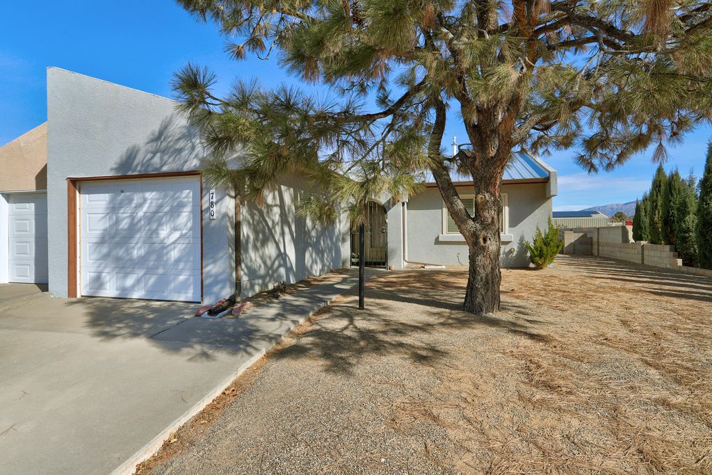 780 Stallion Road SE, Rio Rancho, NM 87124