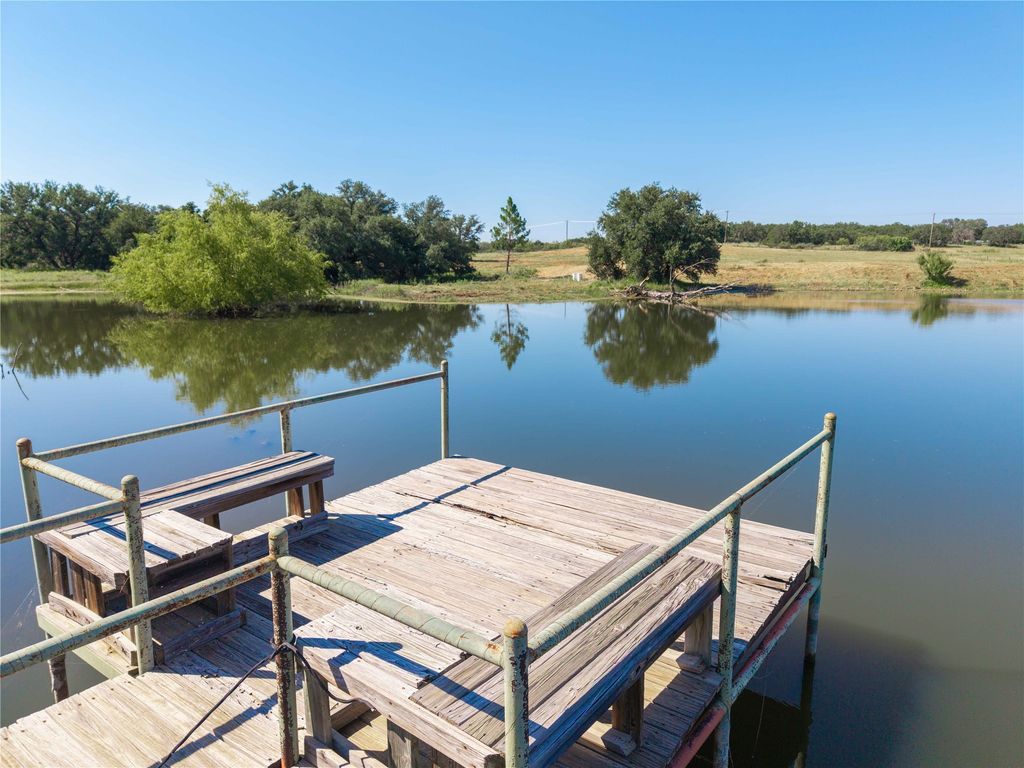 8675 County Road 225, Brownwood, TX 76801