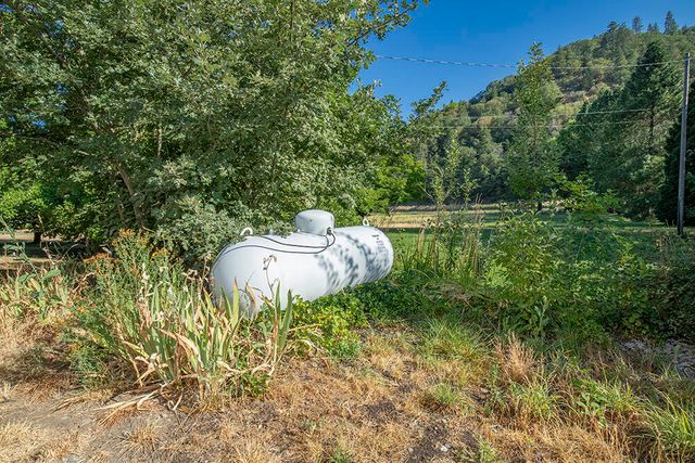 7342 New Hope Road, Grants Pass, OR 97527
