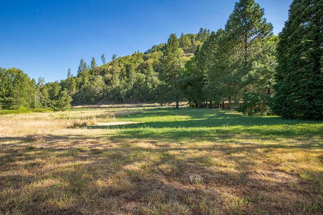 7342 New Hope Road, Grants Pass, OR 97527