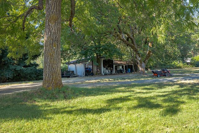 7342 New Hope Road, Grants Pass, OR 97527