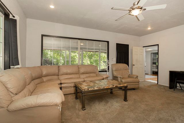 7342 New Hope Road, Grants Pass, OR 97527