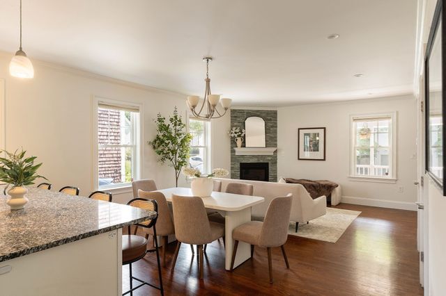 15 Alden Pl 15, Newton, MA 02465