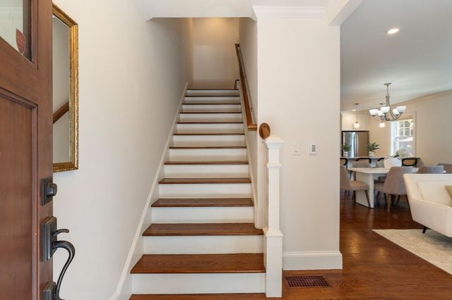15 Alden Pl 15, Newton, MA 02465