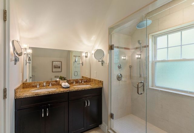 15 Alden Pl 15, Newton, MA 02465