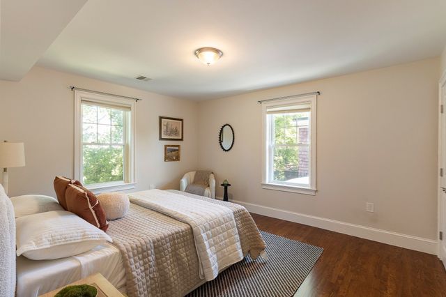 15 Alden Pl 15, Newton, MA 02465