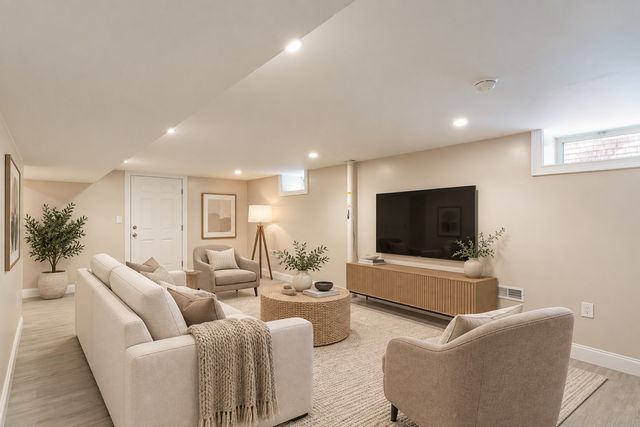 15 Alden Pl 15, Newton, MA 02465